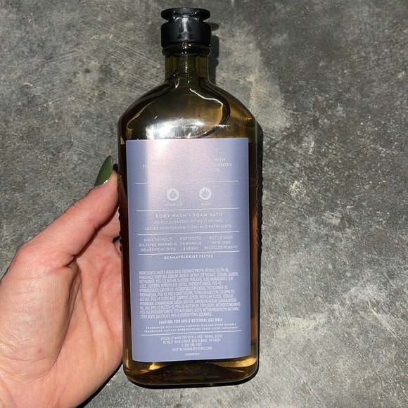 Aromatherapy cinnamon, and Saddlewood Bodywash - Picture 2 of 2